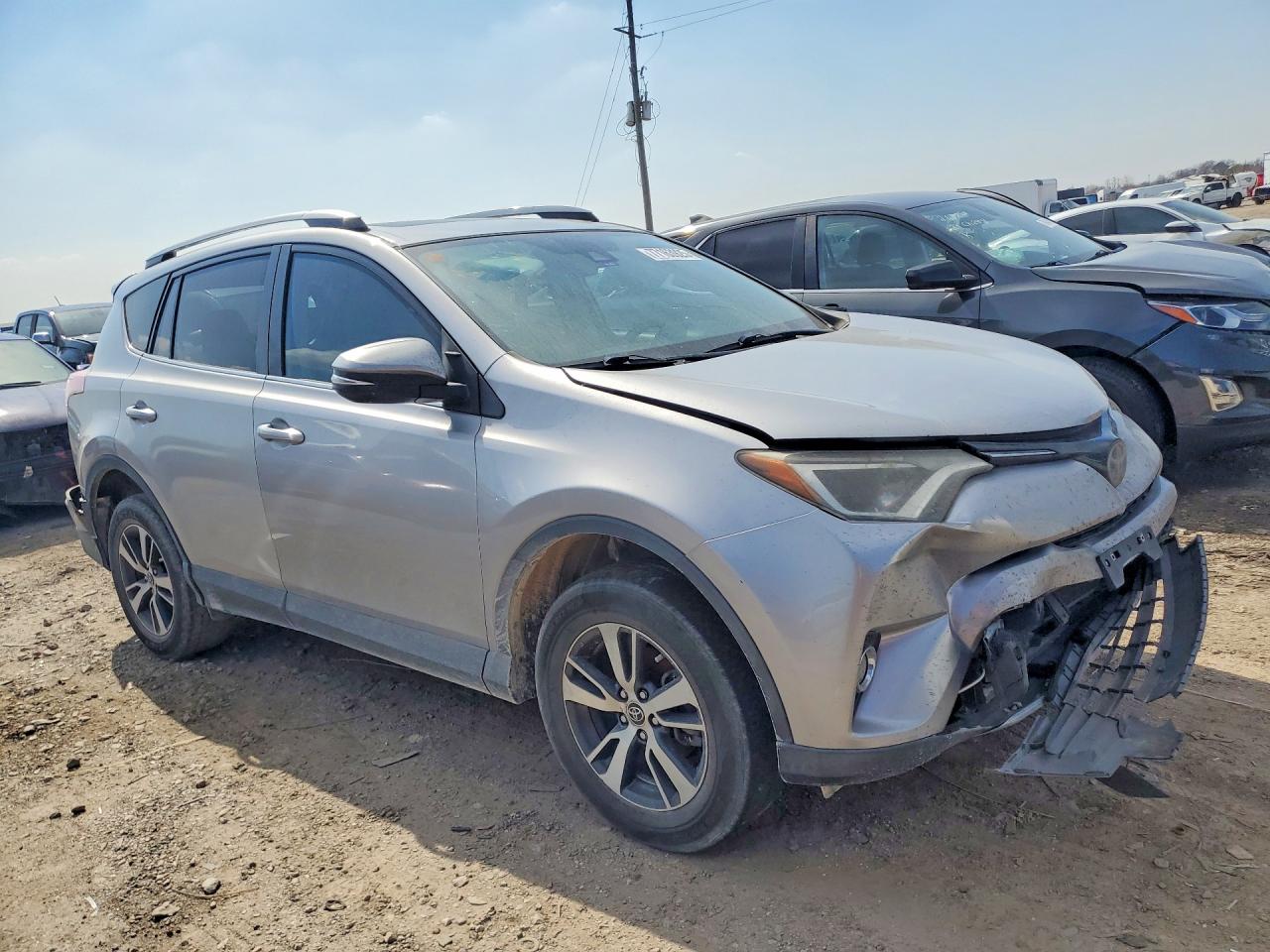 2017 TOYOTA RAV4 XLE — снимка 4
