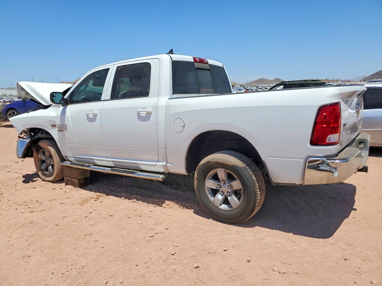 2019 RAM 1500 CLASSIC SLT — снимка 2