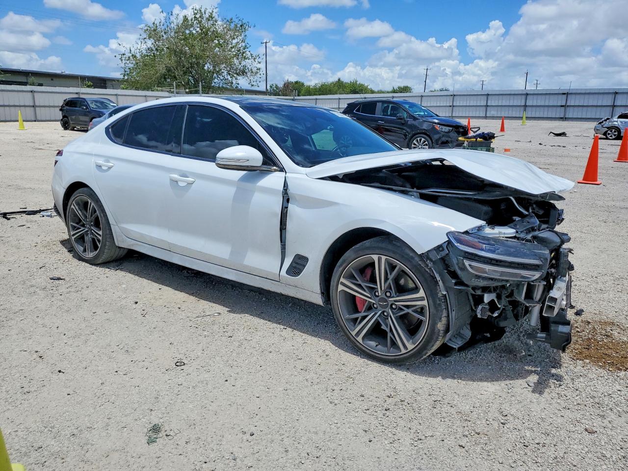 2024 GENESIS G70 2.5T STANDARD — снимка 4