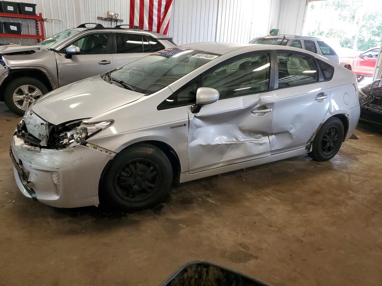 2015 TOYOTA PRIUS TWO