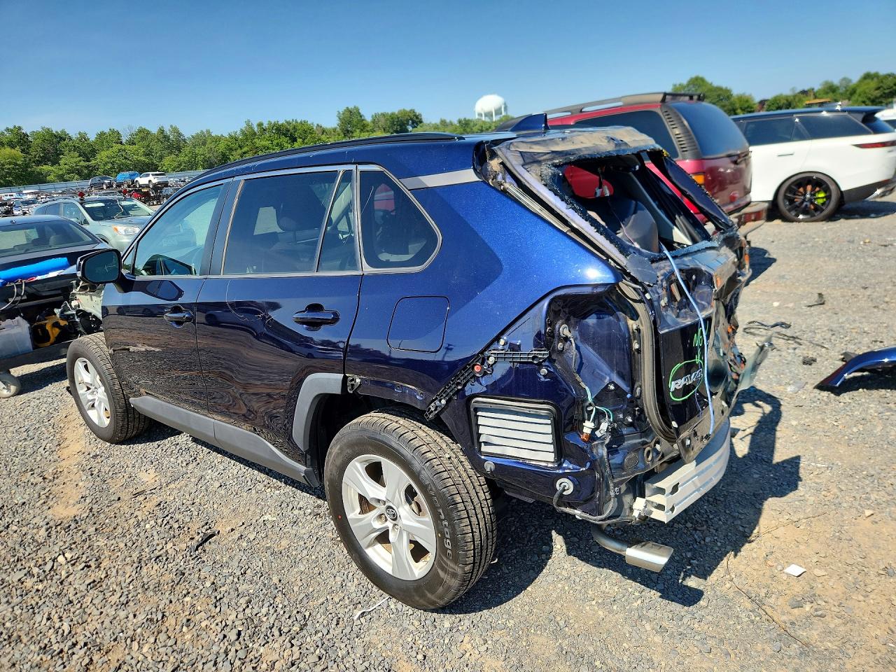 2019 TOYOTA RAV4 XLE — снимка 2