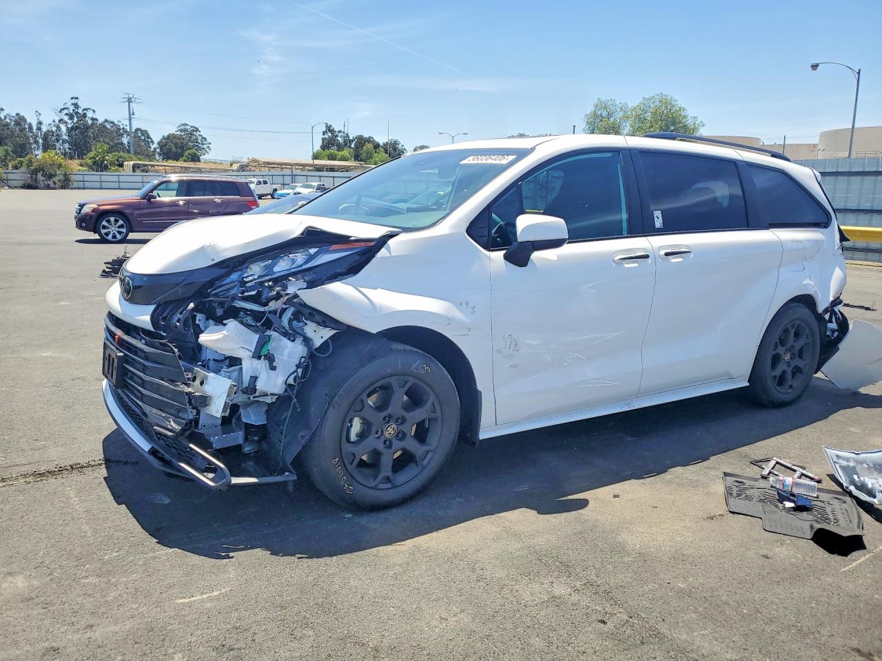 2026 TOYOTA SIENNA WOODLAND EDITION