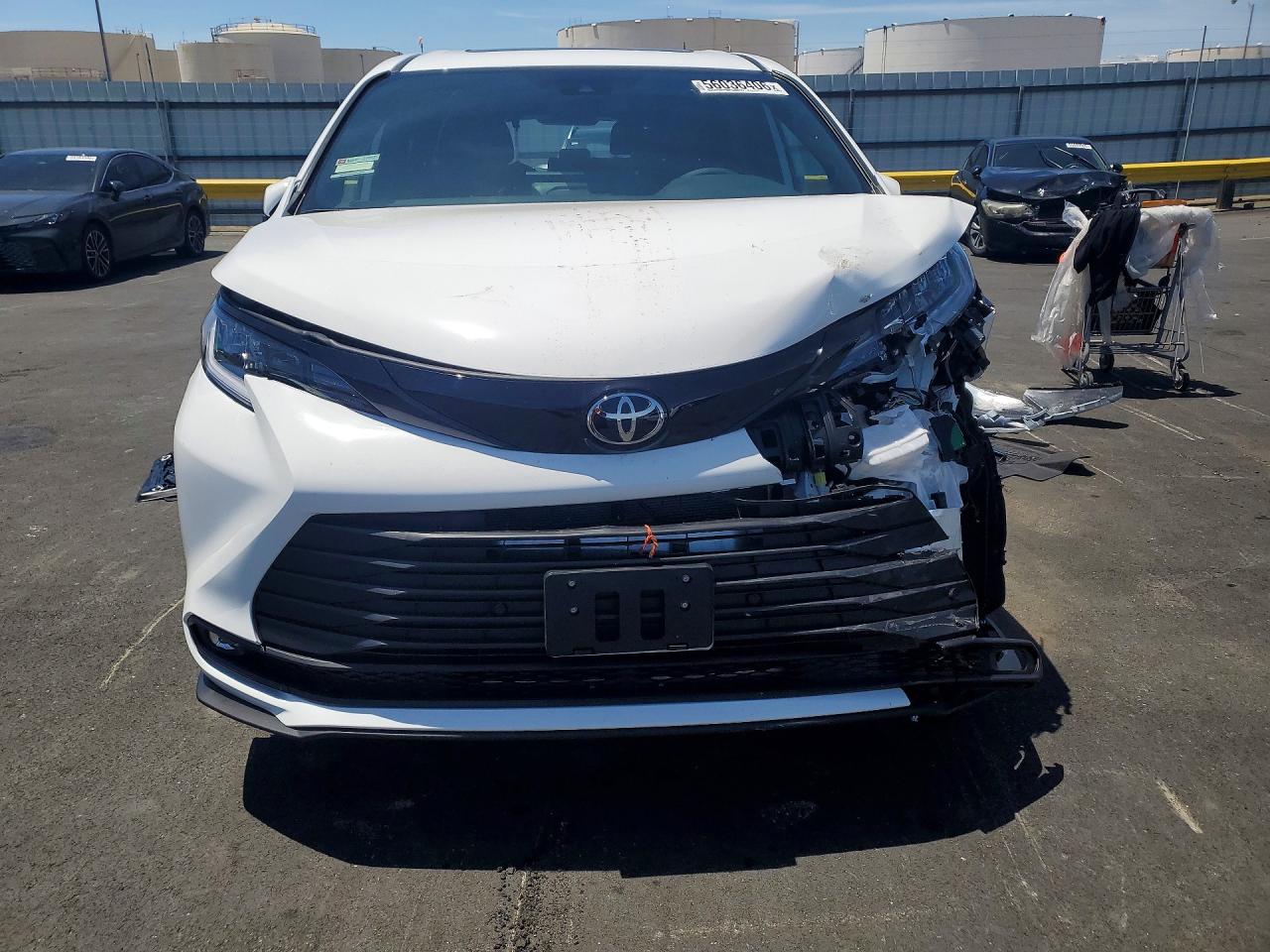 2026 TOYOTA SIENNA WOODLAND EDITION — снимка 5