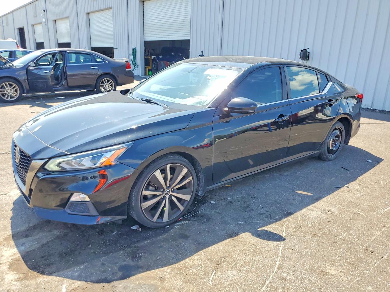 2019 NISSAN ALTIMA SR