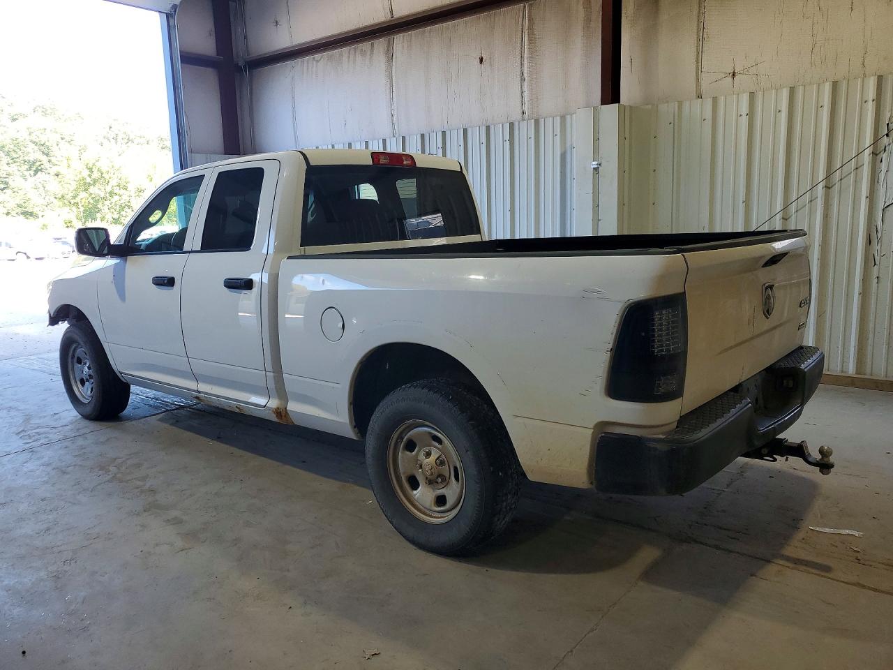 2018 RAM 1500 ST — снимка 2