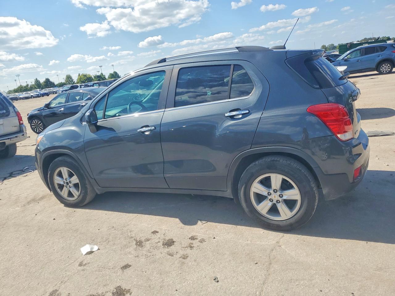 2018 CHEVROLET TRAX 1LT — снимка 2