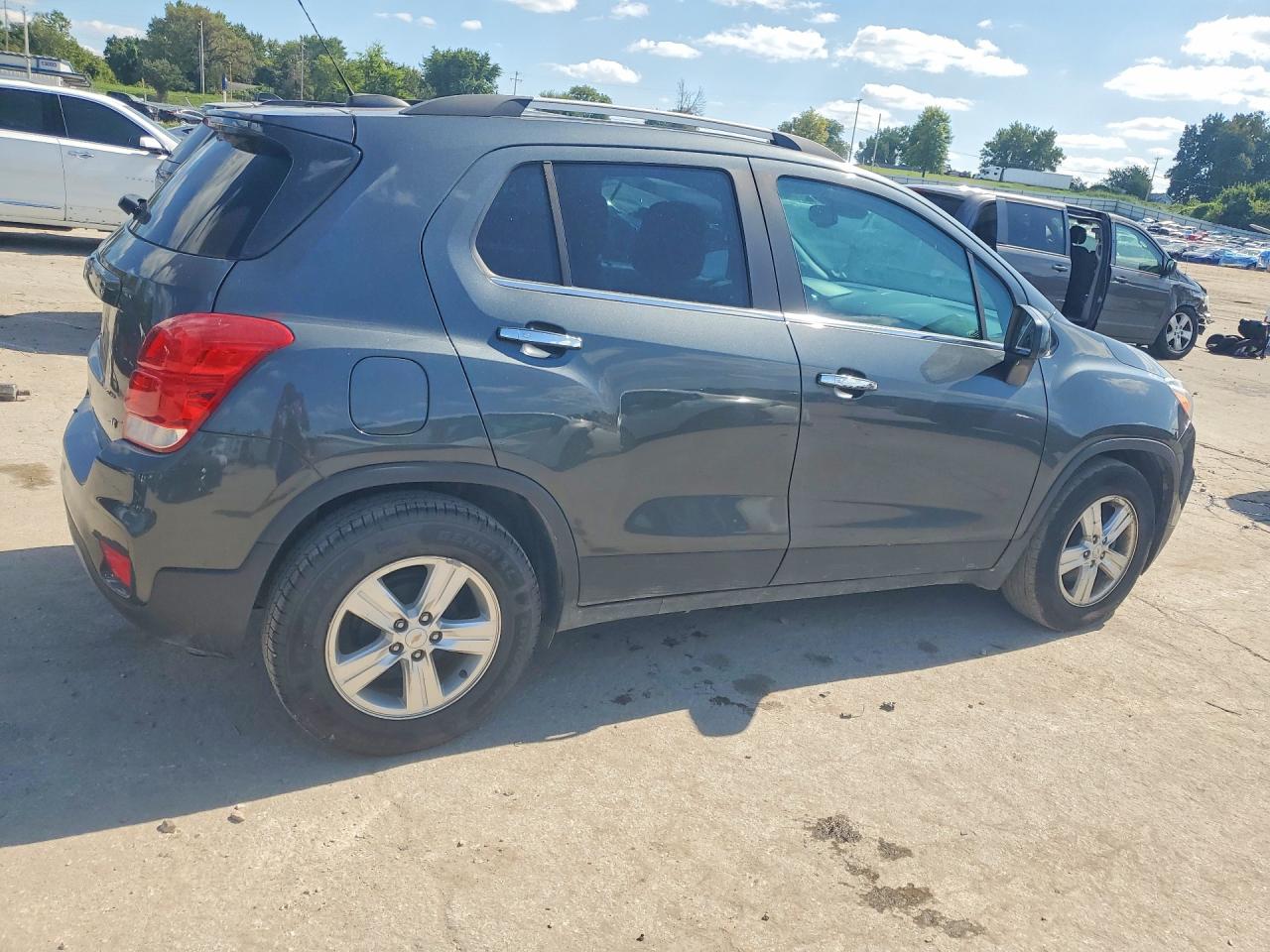2018 CHEVROLET TRAX 1LT — снимка 3
