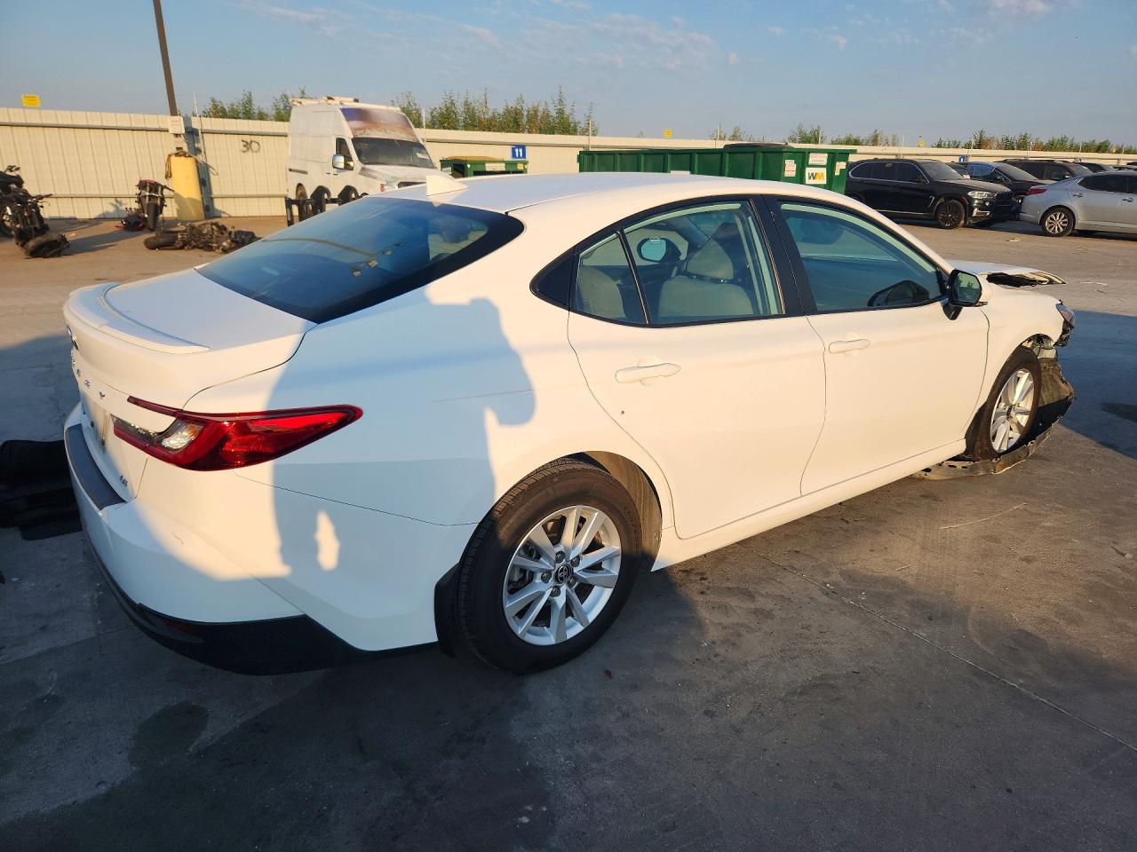 2025 TOYOTA CAMRY LE — снимка 3