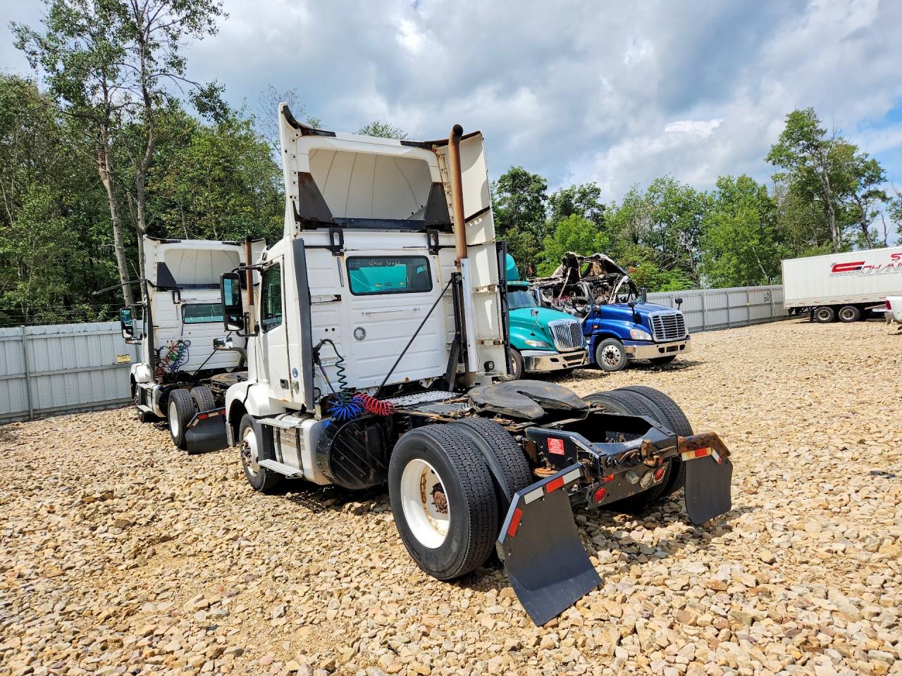 2017 VOLVO VNL — снимка 2