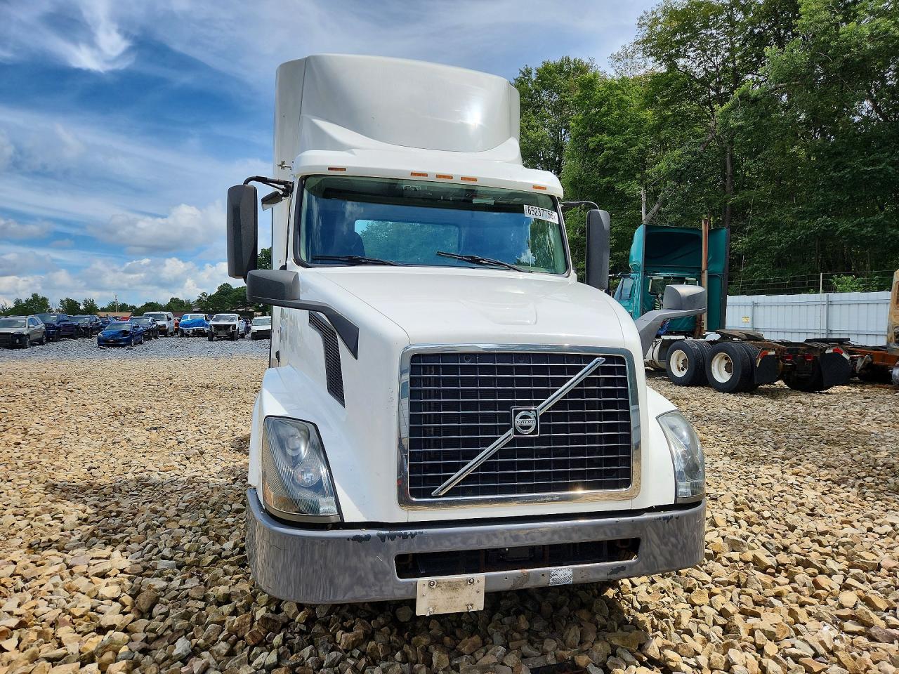 2017 VOLVO VNL — снимка 5