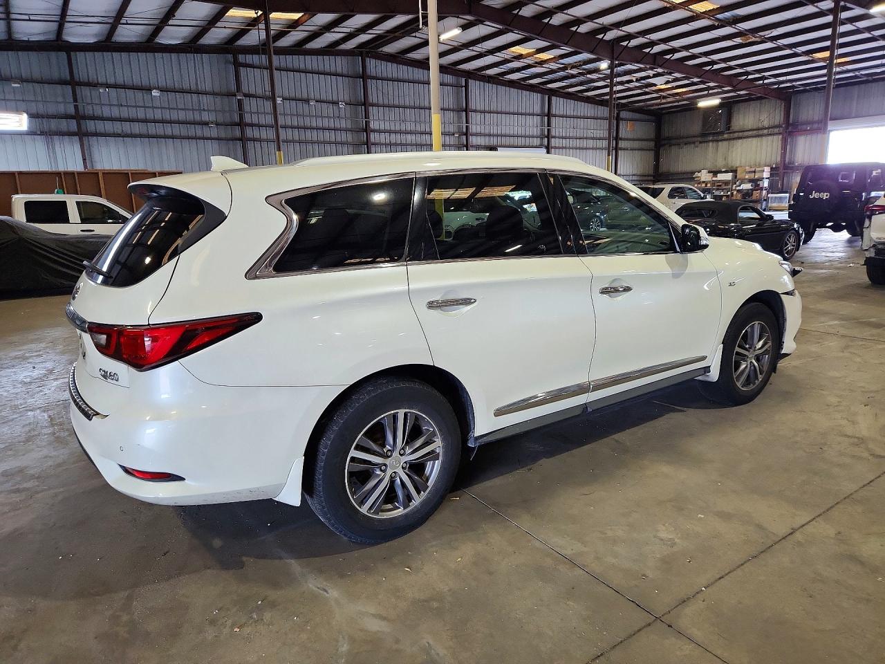 2019 INFINITI QX60 LUXE — снимка 3