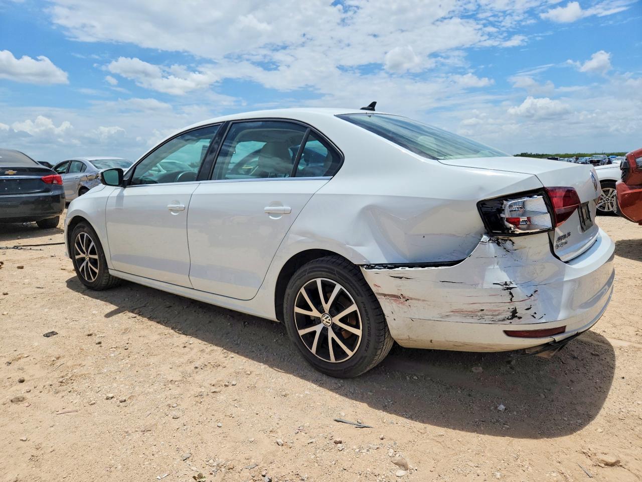 2017 VOLKSWAGEN JETTA SE — снимка 2