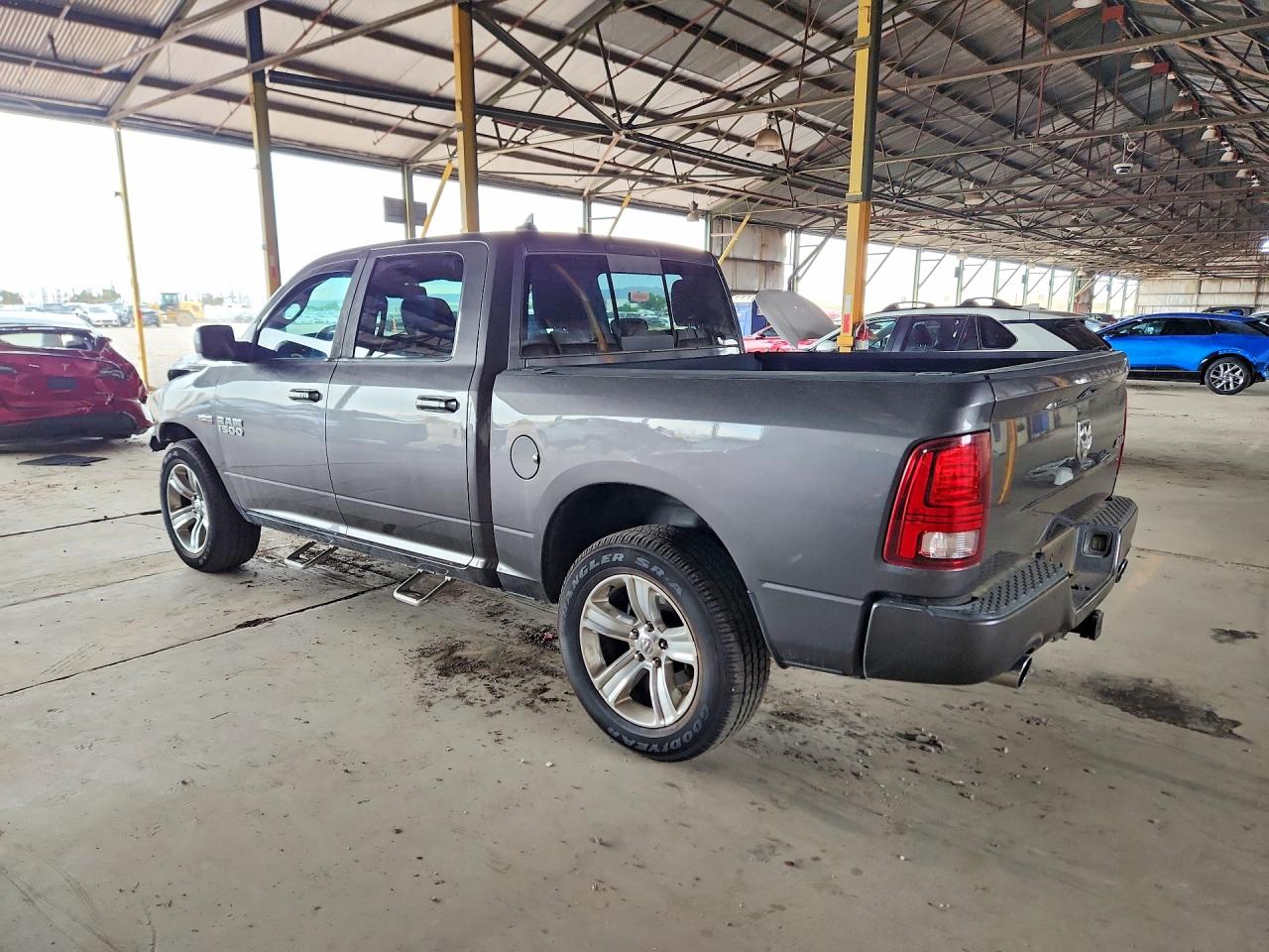 2015 RAM 1500 SPORT — снимка 2