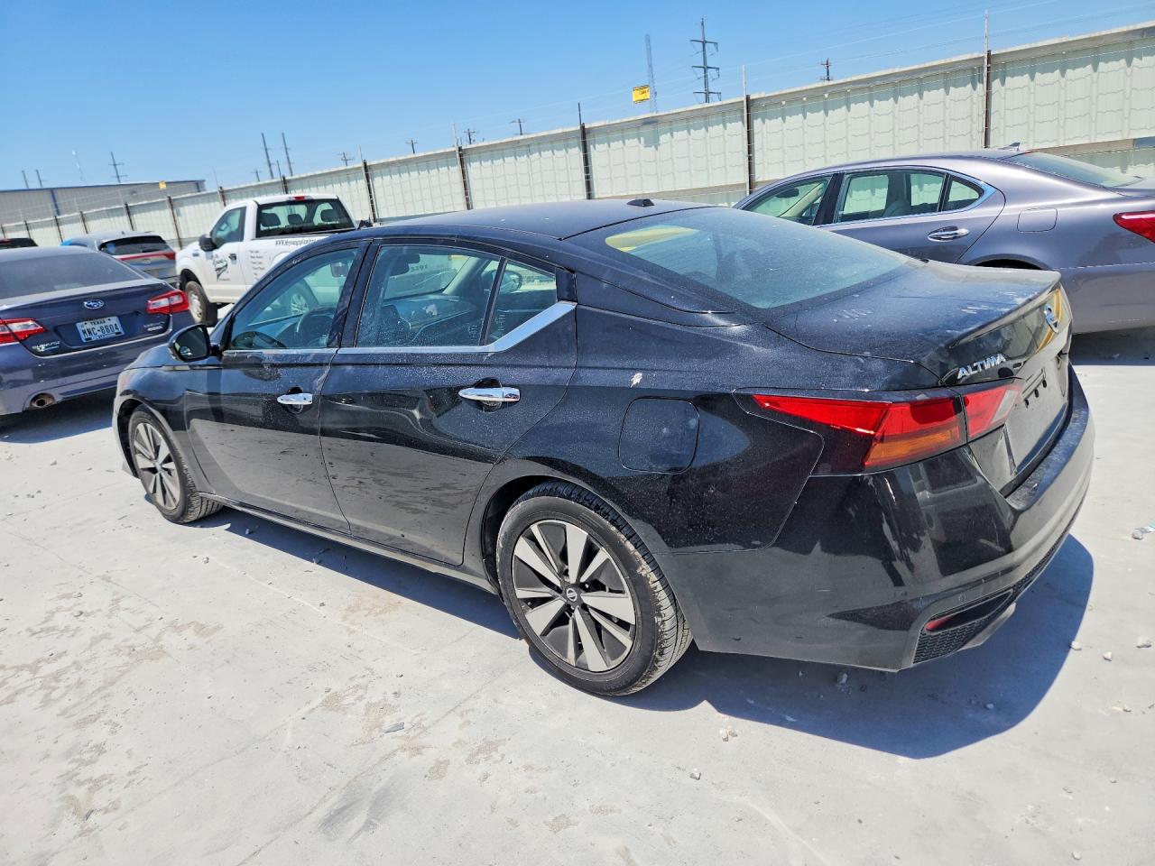 2019 NISSAN ALTIMA SL — снимка 2