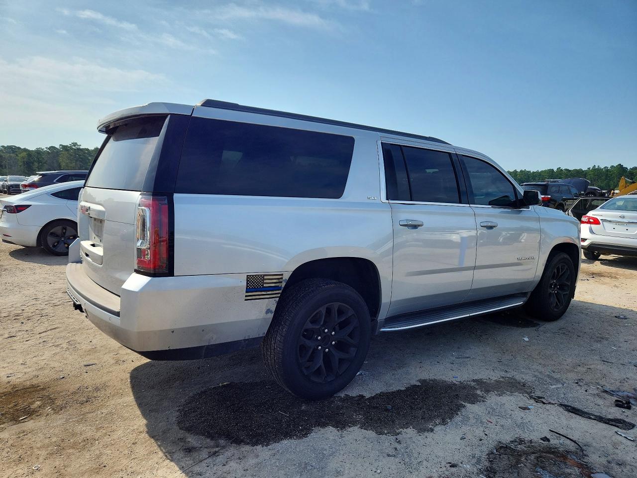2016 GMC YUKON XL C1500 SLT — снимка 3