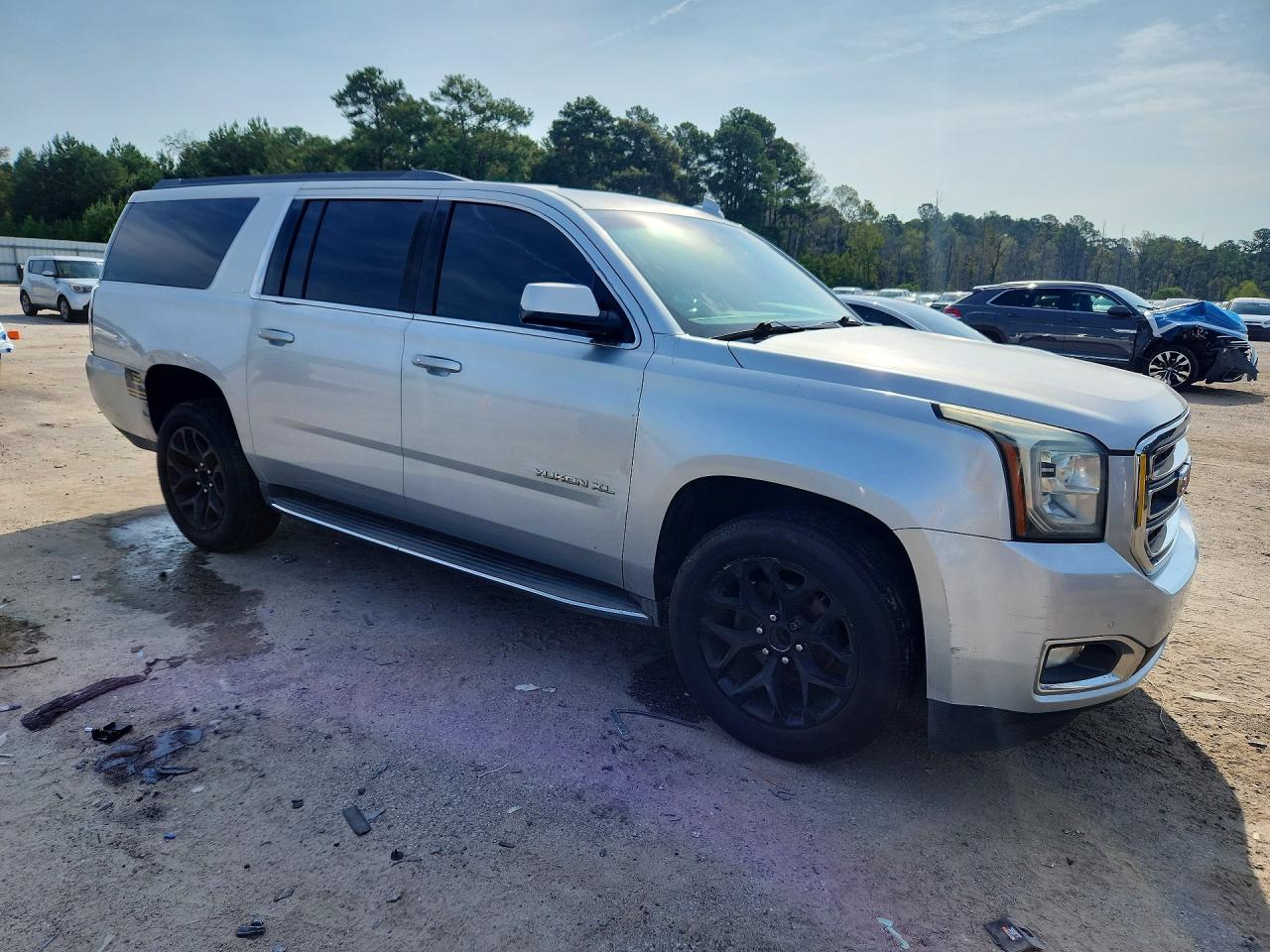 2016 GMC YUKON XL C1500 SLT — снимка 4