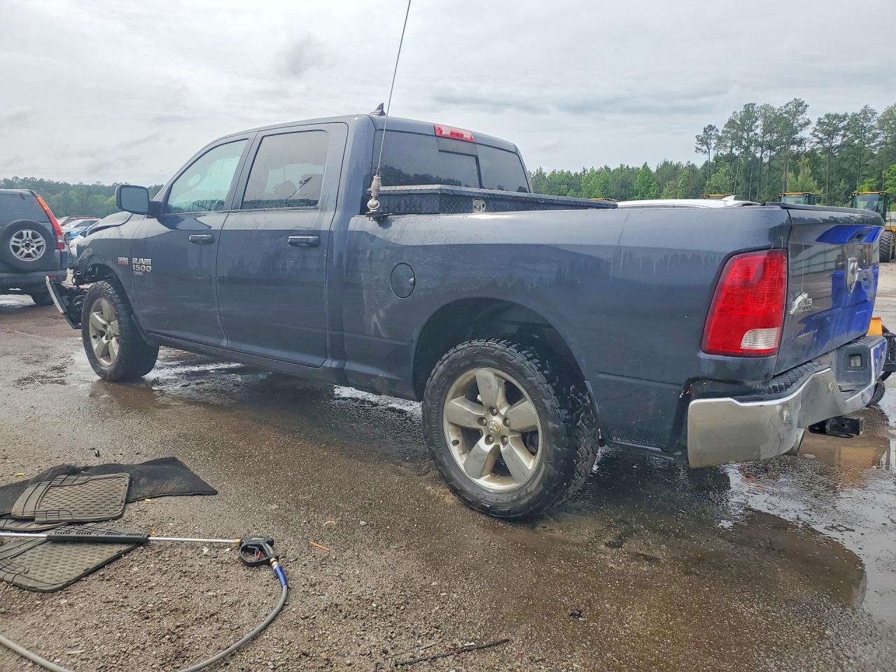 2019 RAM 1500 CLASSIC SLT — снимка 2