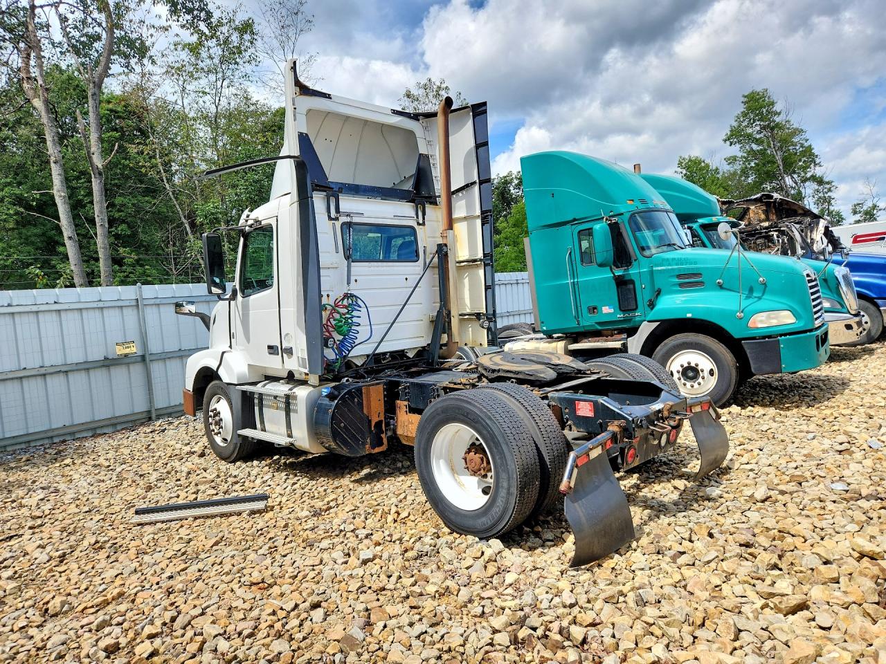 2017 VOLVO VNL — снимка 2