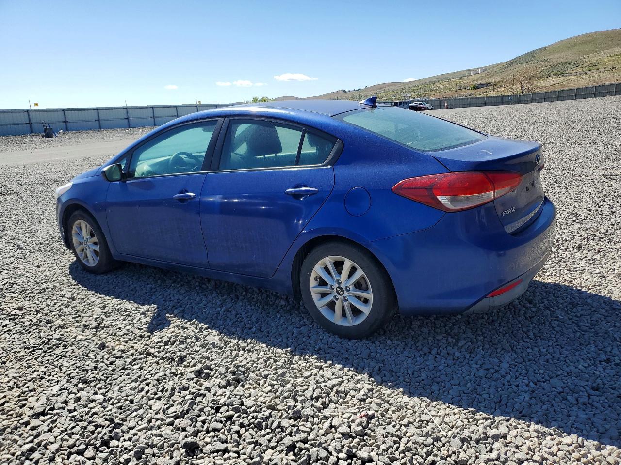2017 KIA FORTE LX — снимка 2