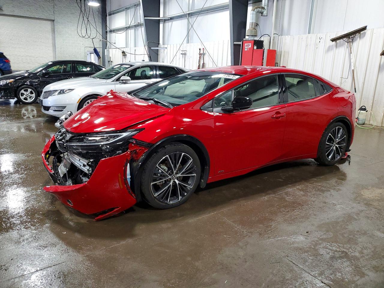 2025 TOYOTA PRIUS XLE