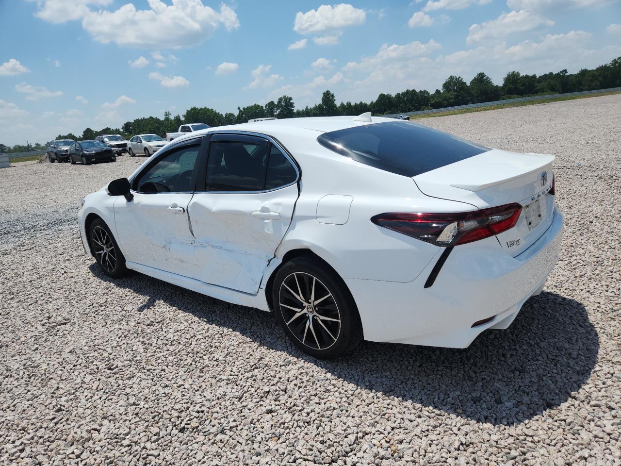 2024 TOYOTA CAMRY SE — снимка 2