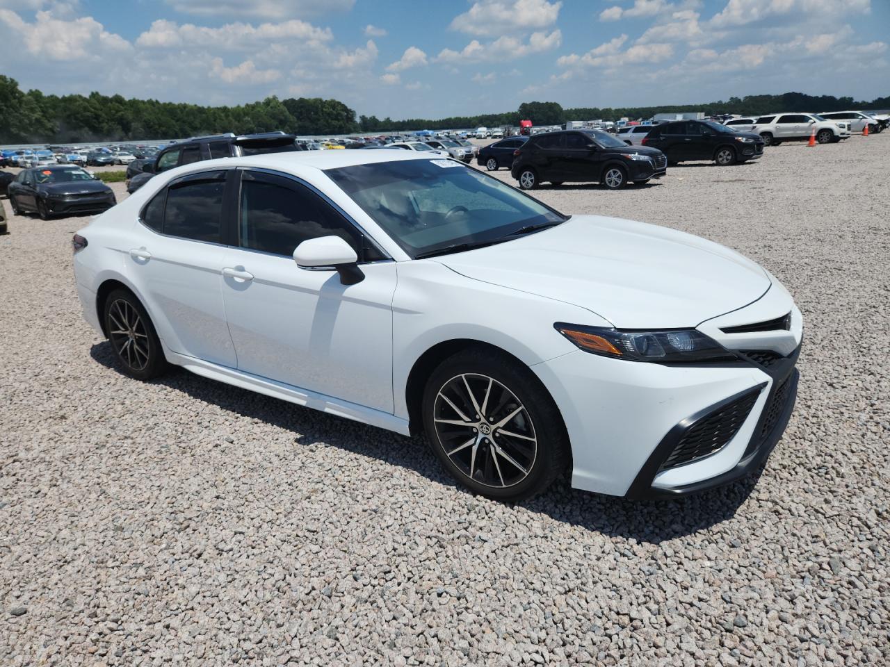 2024 TOYOTA CAMRY SE — снимка 4