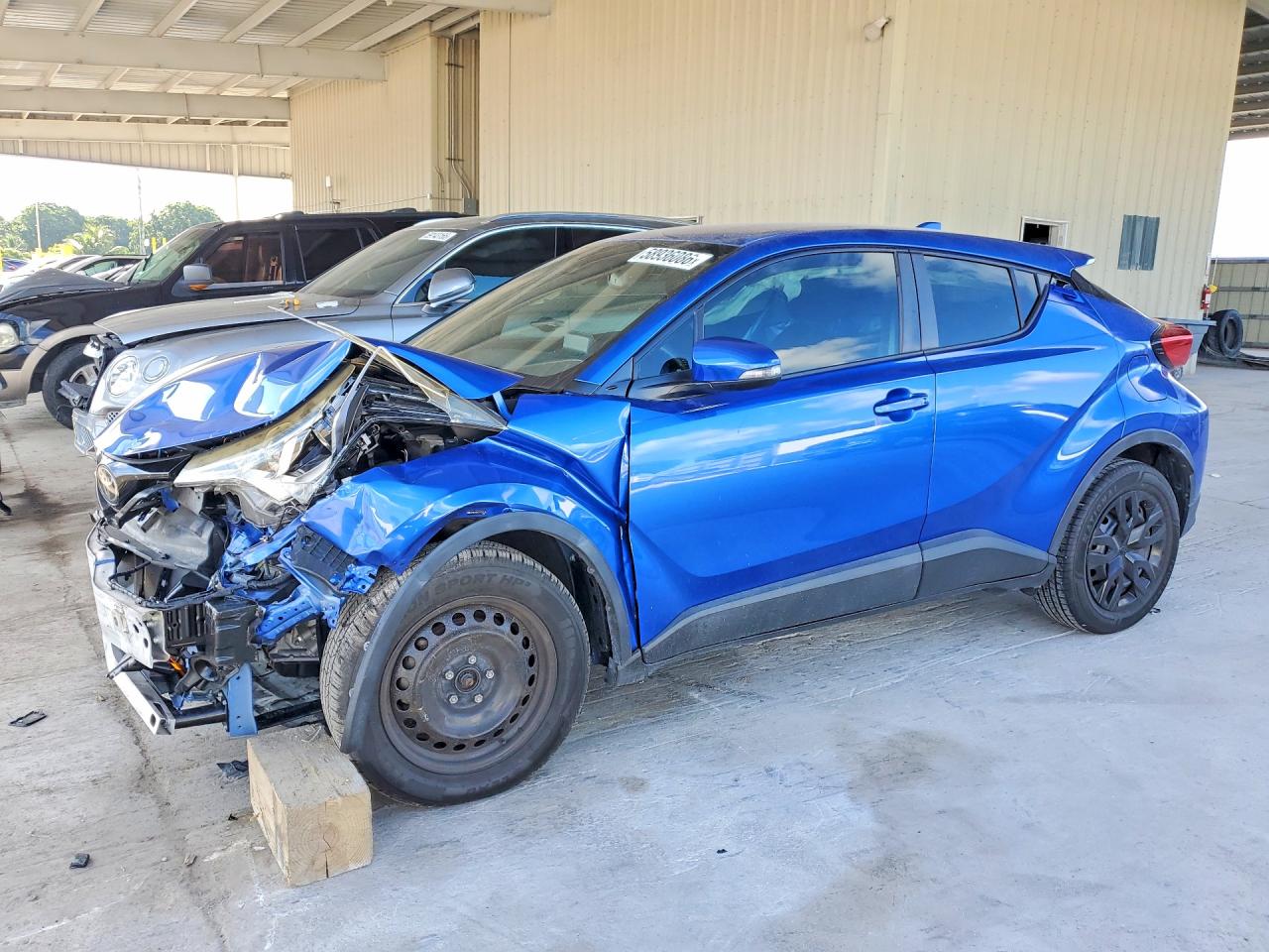 2019 TOYOTA C-HR LE