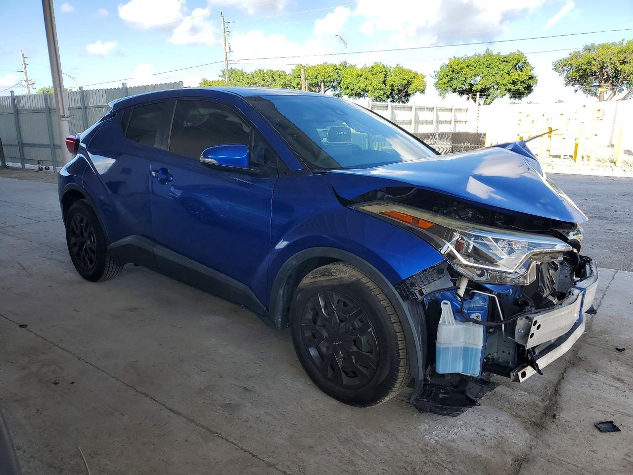 2019 TOYOTA C-HR LE — снимка 4