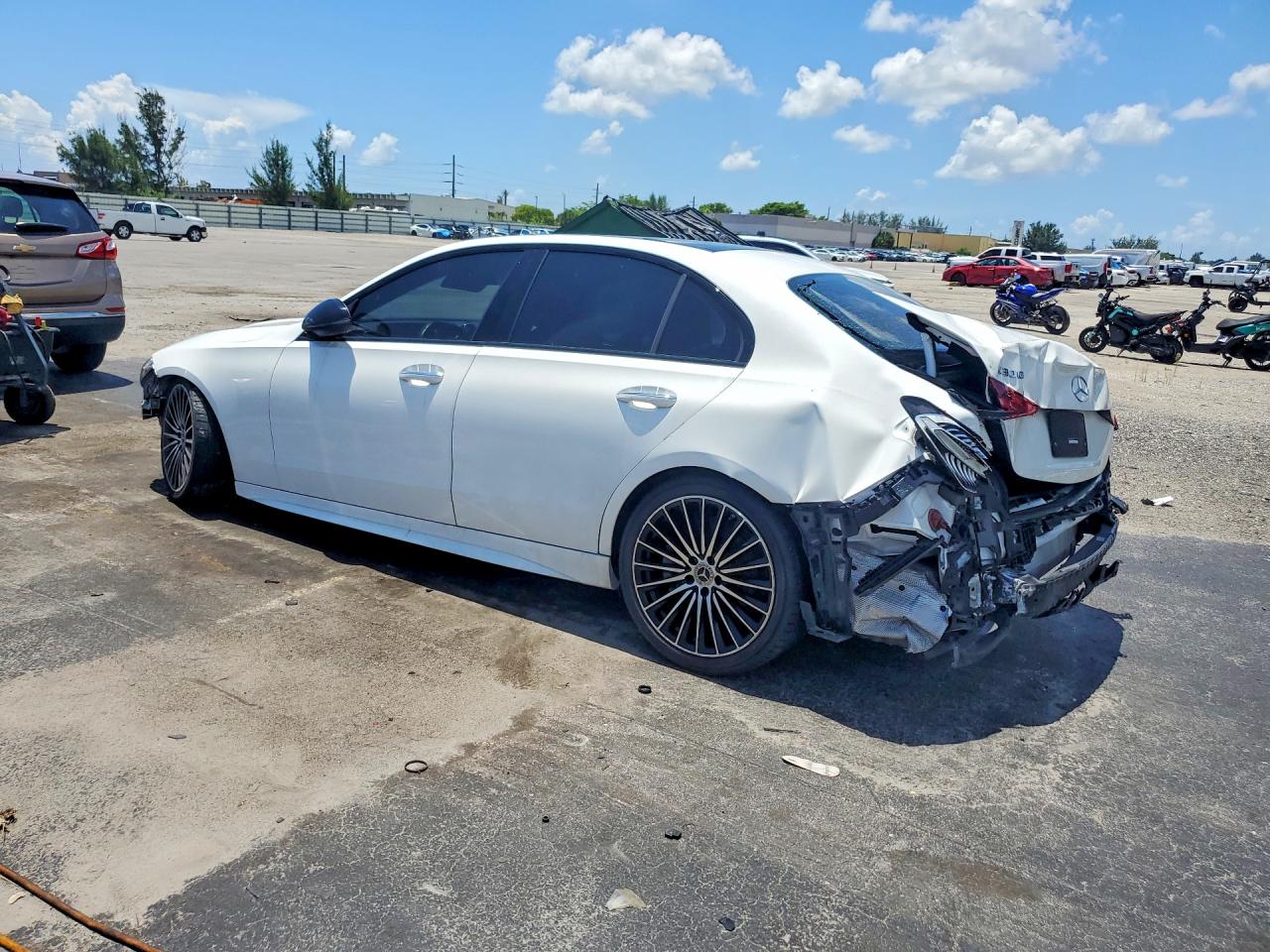2023 MERCEDES-BENZ C 300 — снимка 2