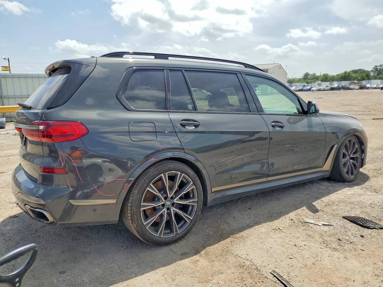 2021 BMW X7 M50I — снимка 3