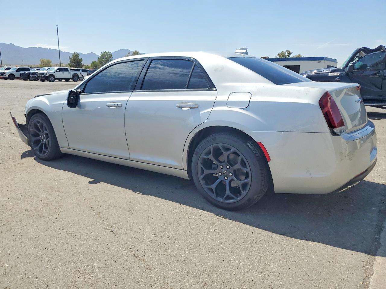 2020 CHRYSLER 300 TOURING — снимка 2