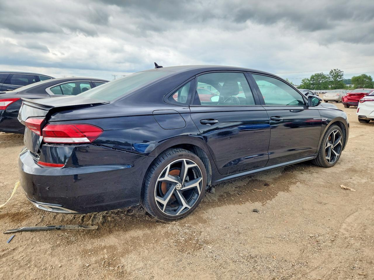 2021 VOLKSWAGEN PASSAT R-LINE — снимка 3