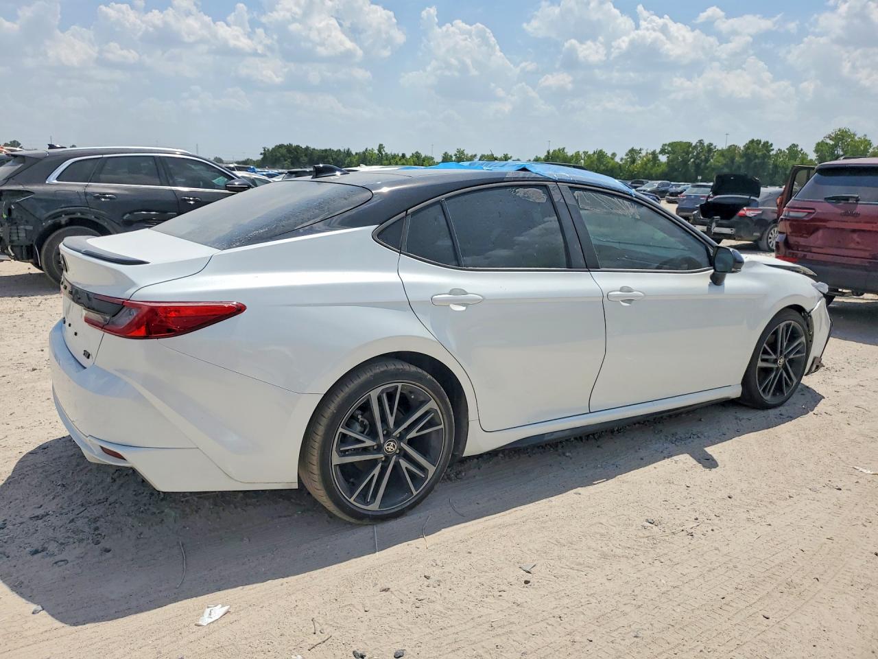 2026 TOYOTA CAMRY XSE — снимка 3