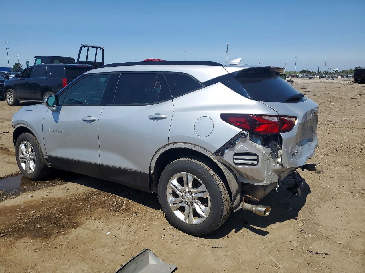 2021 CHEVROLET BLAZER 2LT — снимка 2