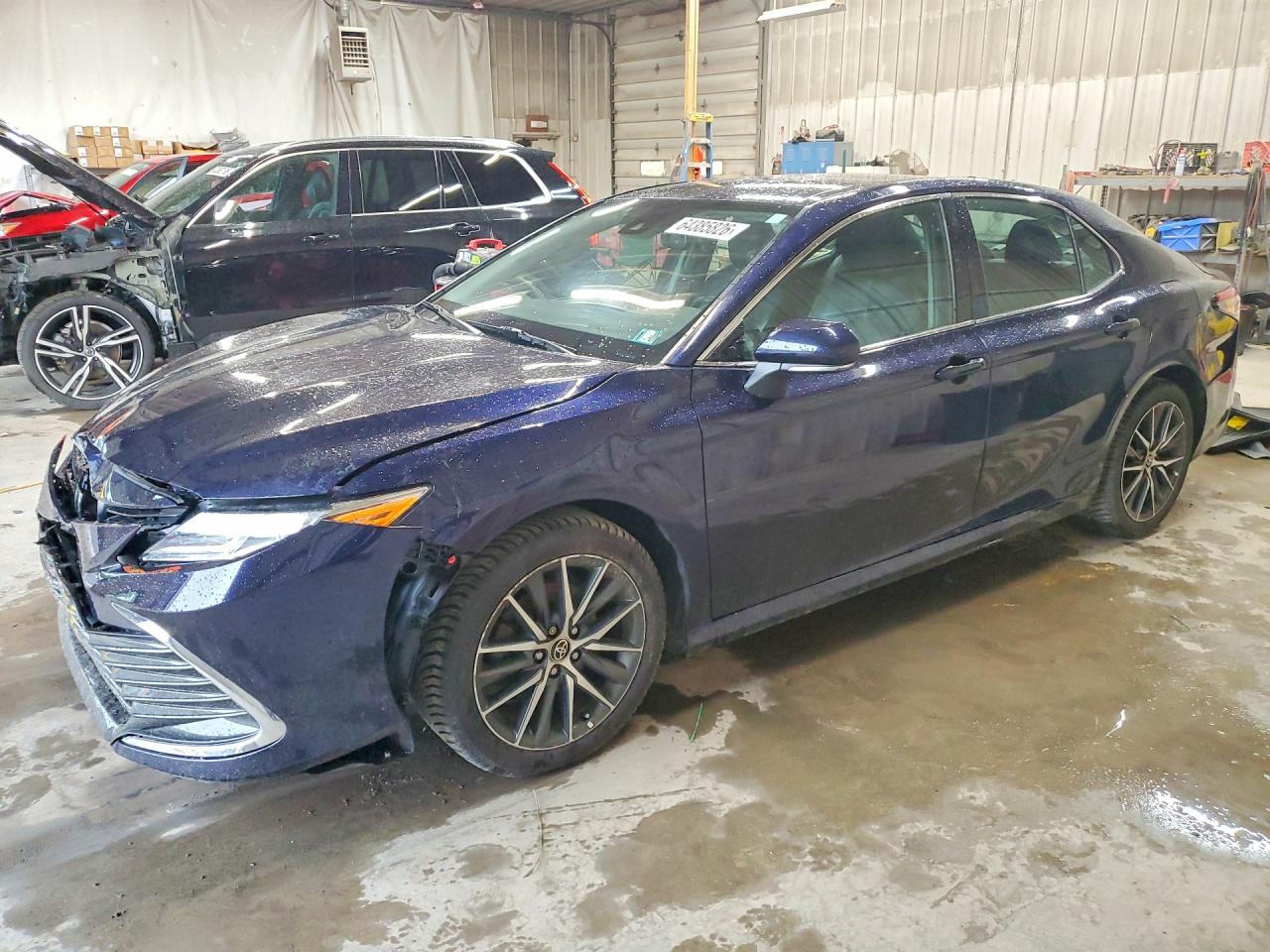 2021 TOYOTA CAMRY XLE