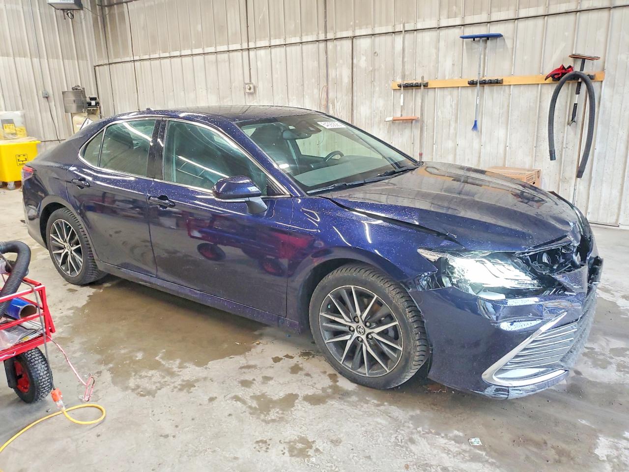2021 TOYOTA CAMRY XLE — снимка 4