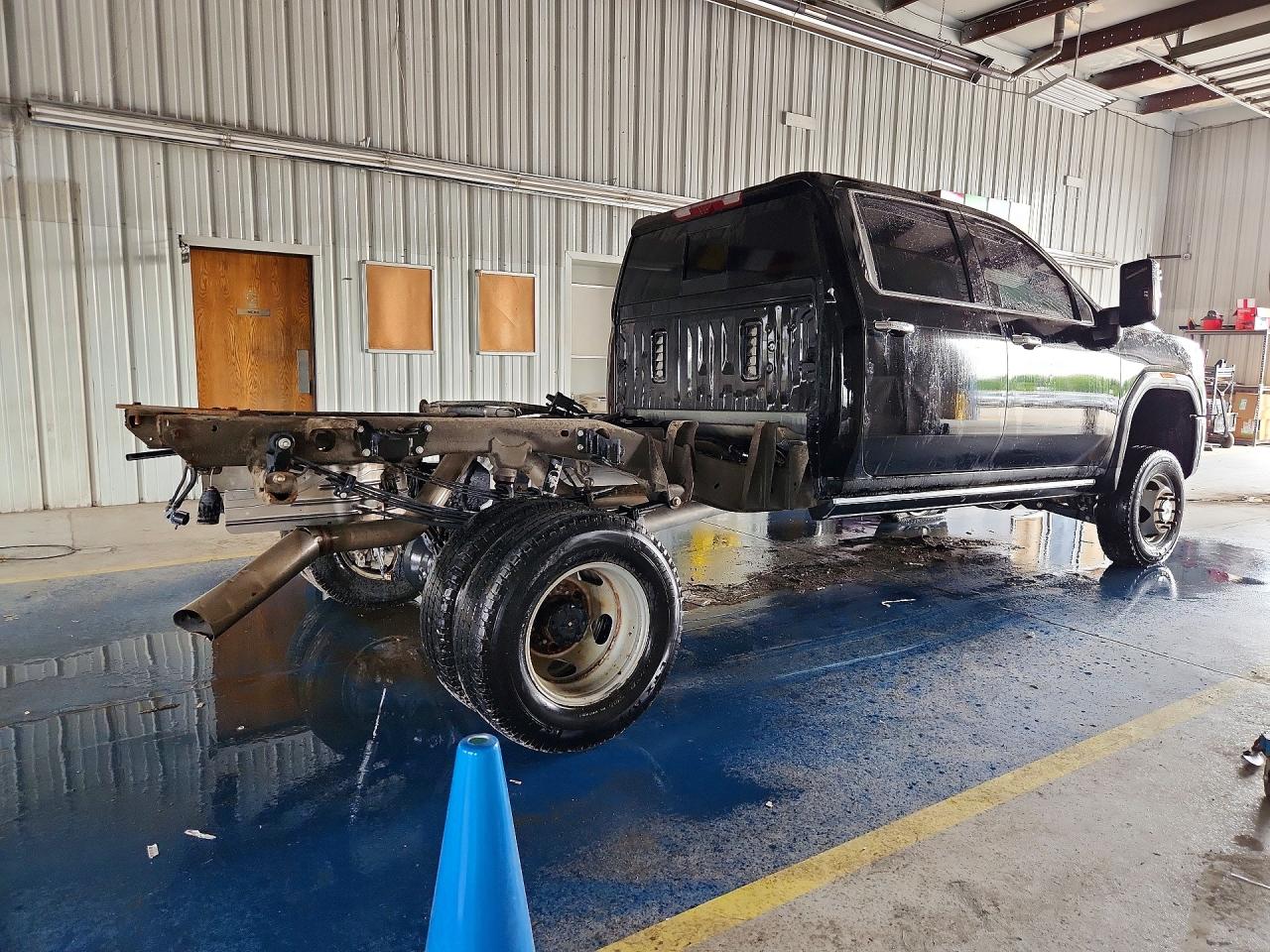 2024 GMC SIERRA K3500 DENALI ULTIMATE — снимка 3