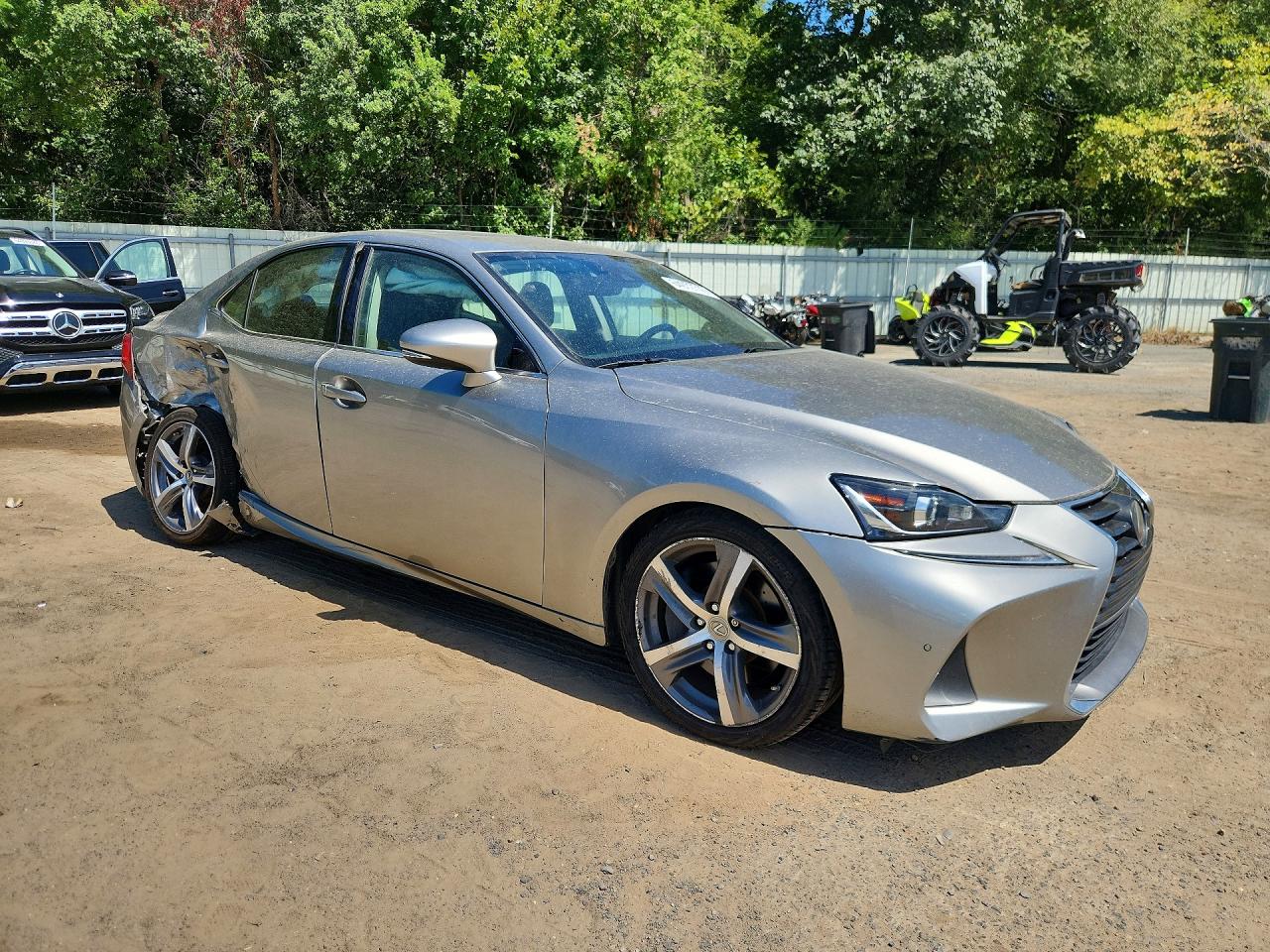 2018 LEXUS IS 300 — снимка 4