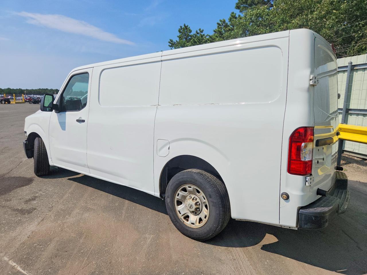 2020 NISSAN NV 1500 SV — снимка 2