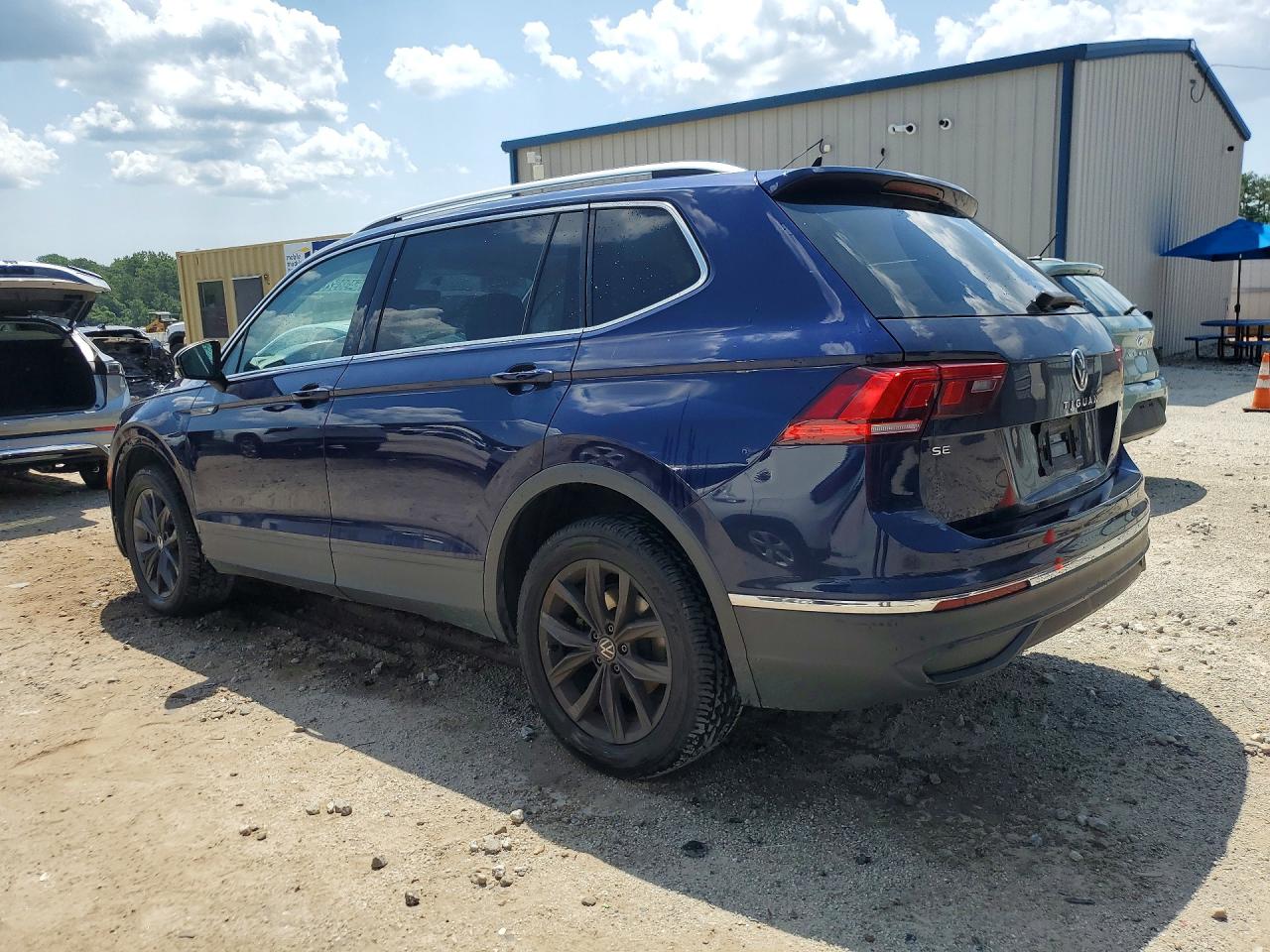 2022 VOLKSWAGEN TIGUAN SE — снимка 2