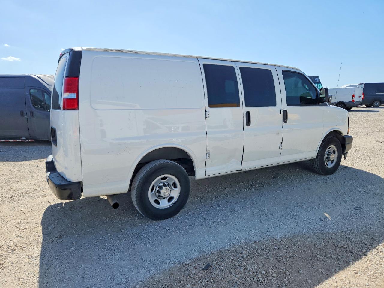2017 CHEVROLET EXPRESS G3500 — снимка 3