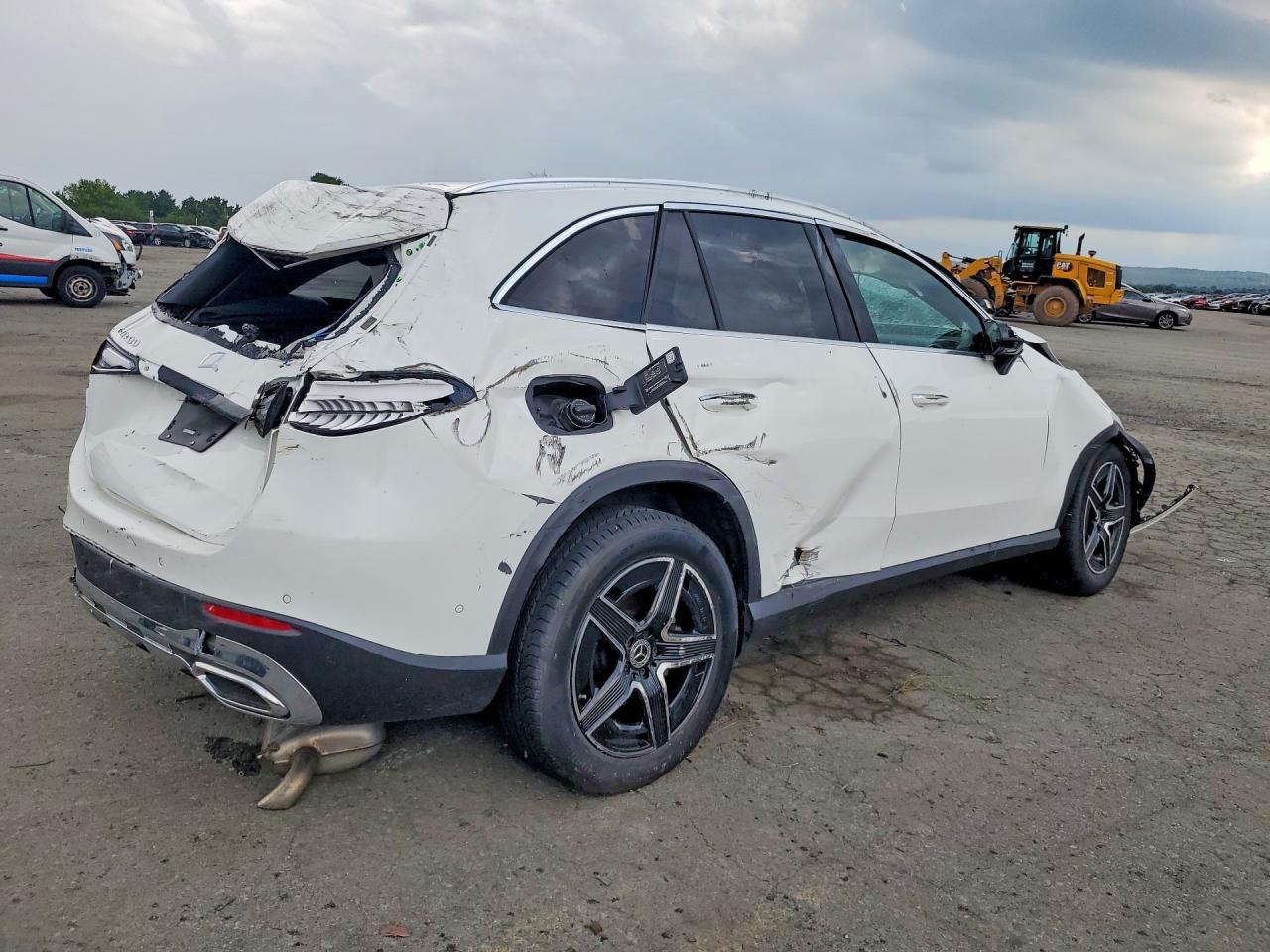 2026 MERCEDES-BENZ GLC 300 4MATIC — снимка 3