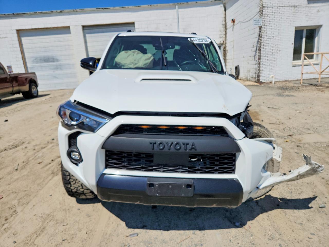 2021 TOYOTA 4RUNNER VENTURE EDITION — снимка 5