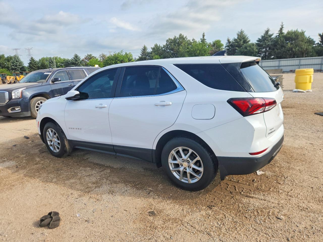 2023 CHEVROLET EQUINOX LT — снимка 2