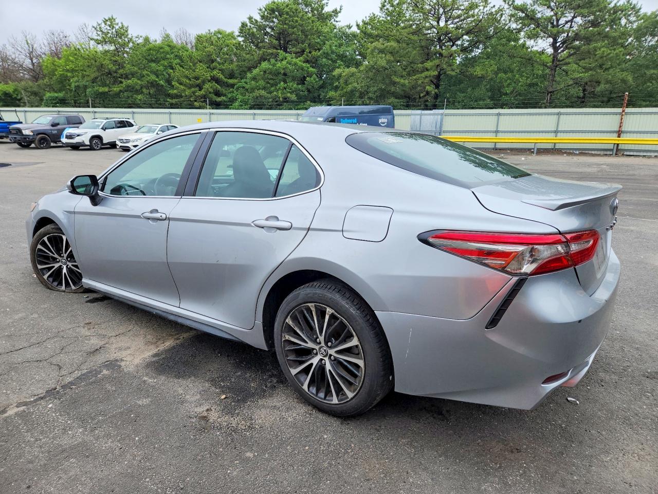 2018 TOYOTA CAMRY SE — снимка 2