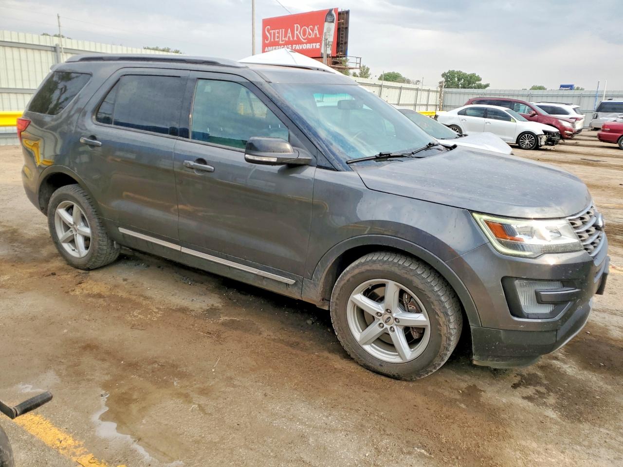 2017 FORD EXPLORER XLT — снимка 4