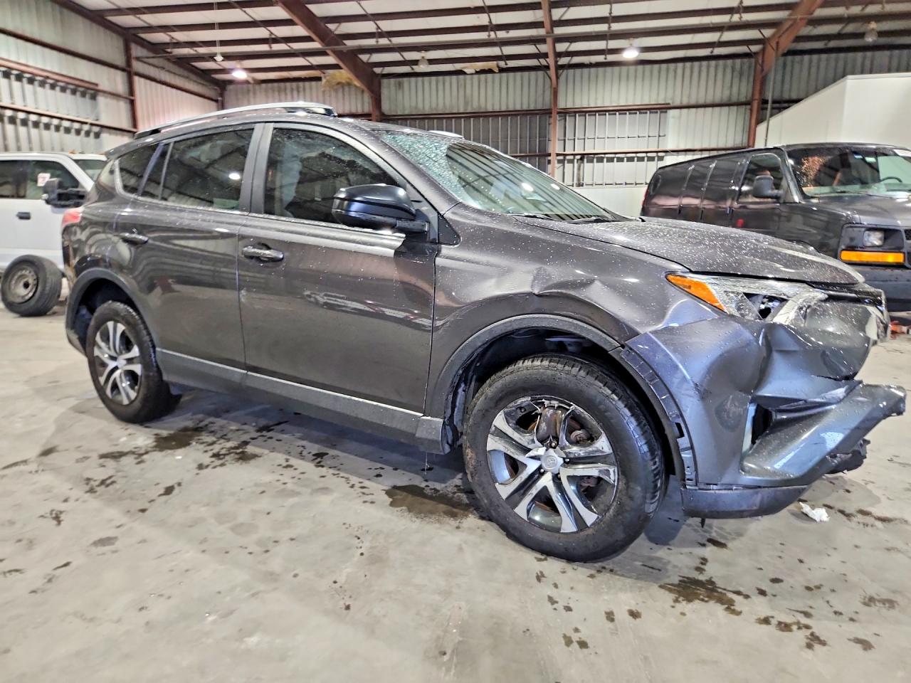 2017 TOYOTA RAV4 LE — снимка 4