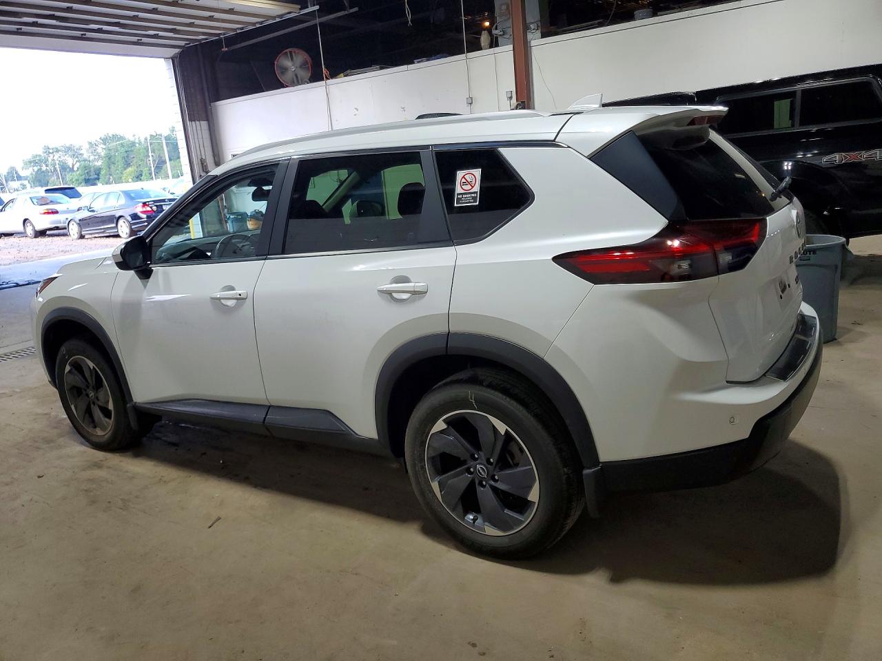 2024 NISSAN ROGUE SV — снимка 2
