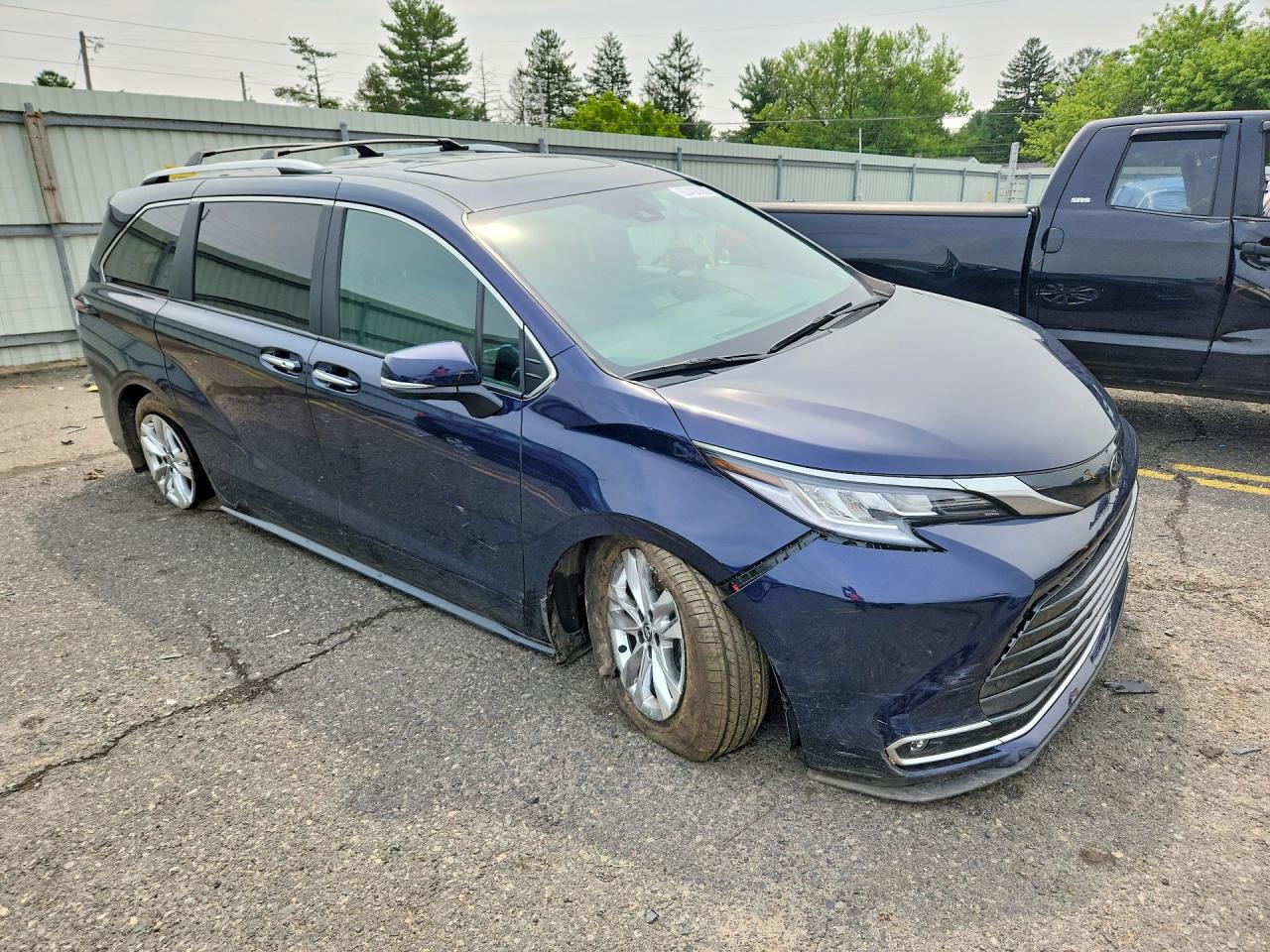 2026 TOYOTA SIENNA LIMITED 7-PASSENGER — снимка 4