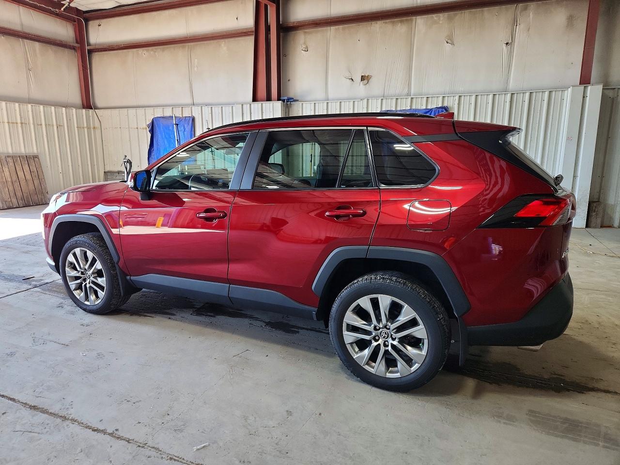 2023 TOYOTA RAV4 XLE PREMIUM — снимка 2
